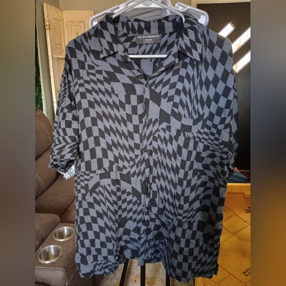No Boundaries Other - No Boundaries Black and Gray Checkered Shirt